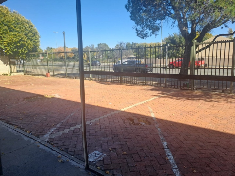 4 Bedroom Property for Sale in Willows Free State